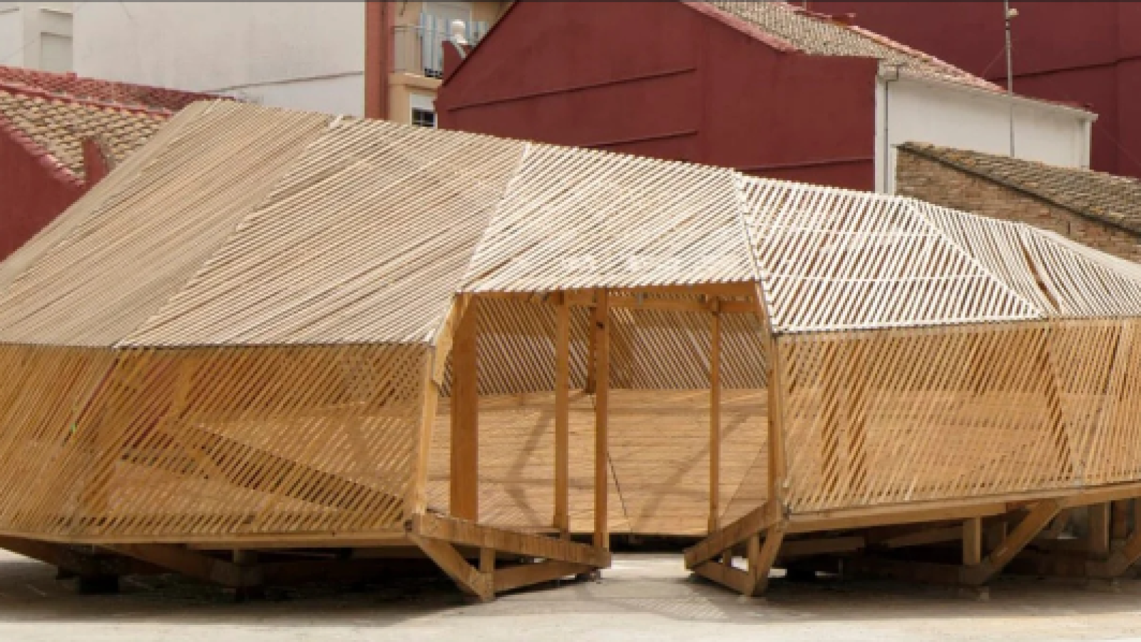 Aula exterior de madera