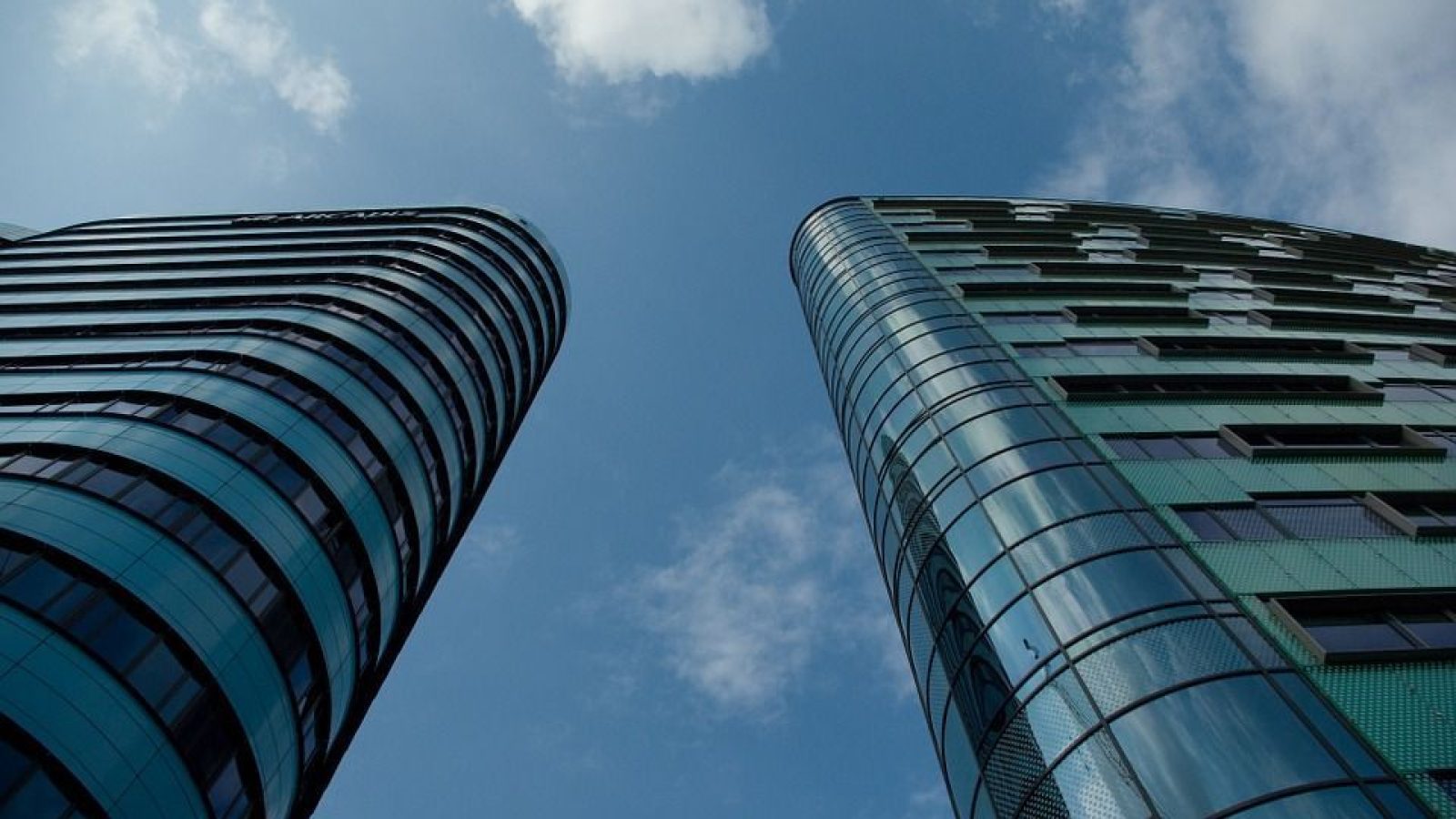 building-562879_960_720